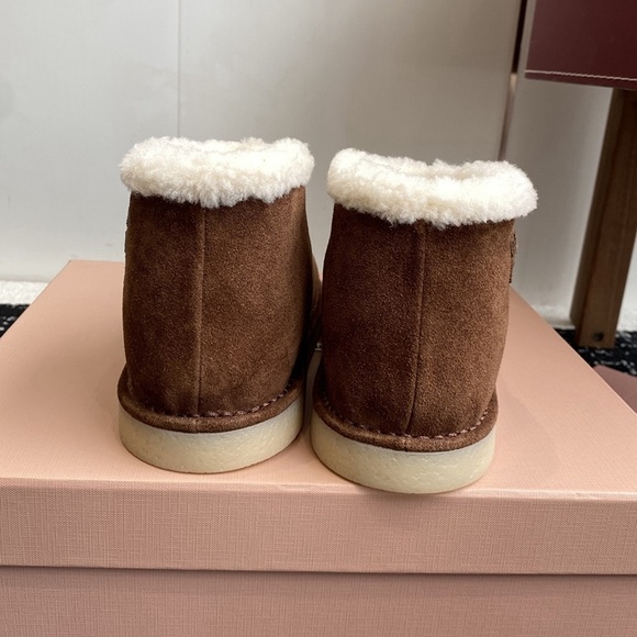 Miu Miu Suede And Fur-Lined Ankle Boots - Picture 8 of 9